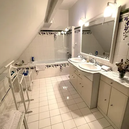 Bed & Breakfast L'auberge Du Chateau Tilloloy