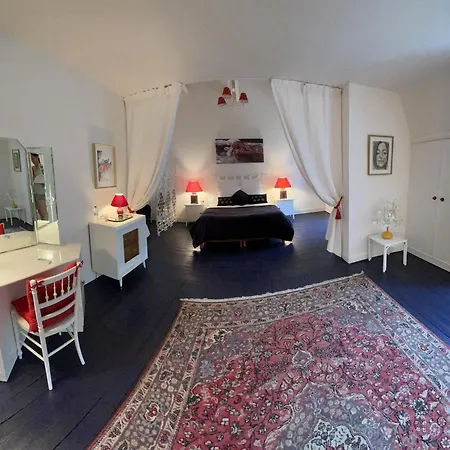 L'auberge Du Château Couette-café *